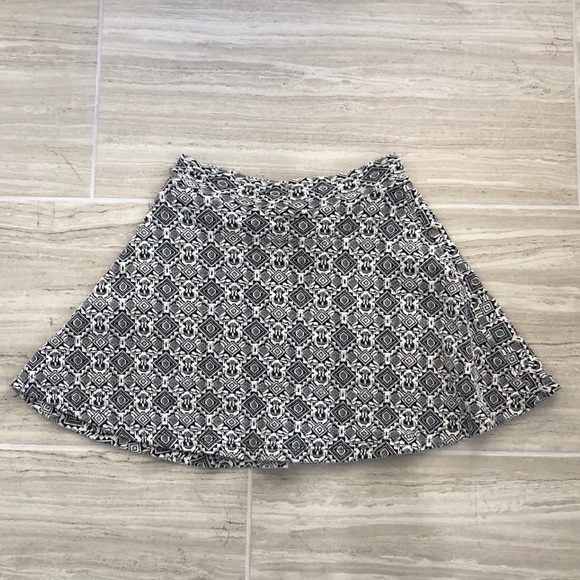 Charlotte Russe Mini Skirt - Picture 3 of 4